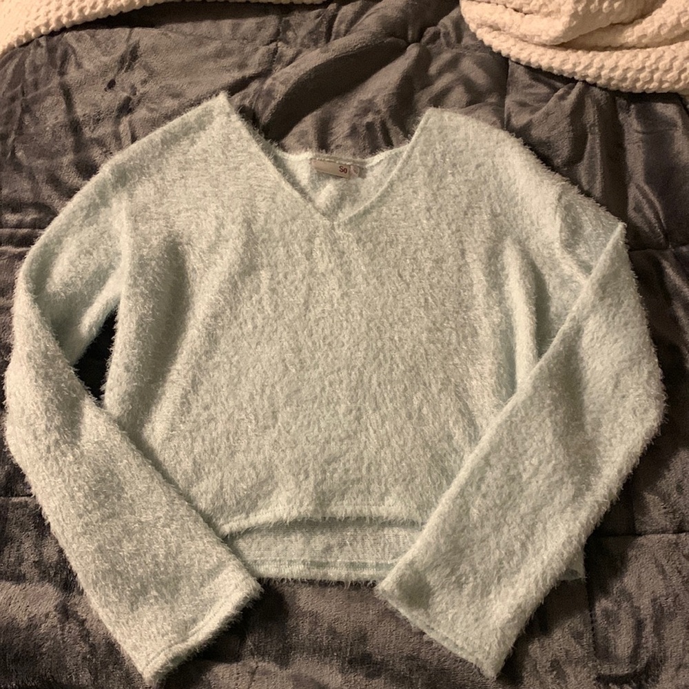 womens super cute fuzzy top - Picture 1 of 3